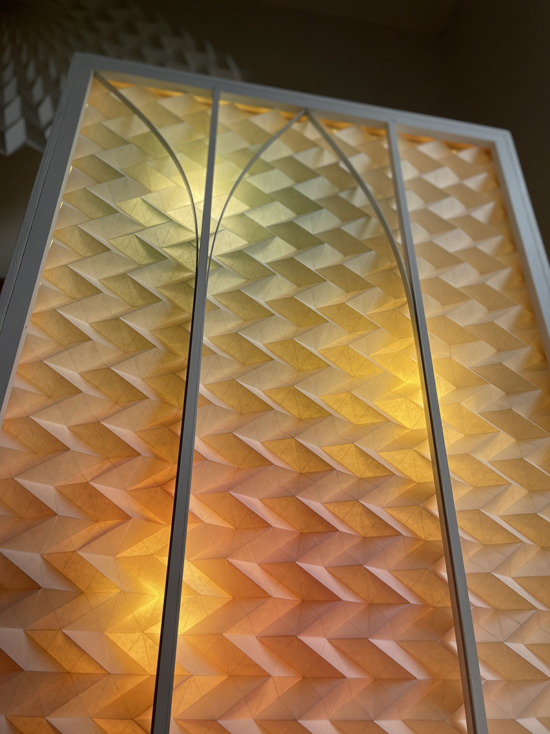 Lampe New Haven v2 dans ma chambre orangée